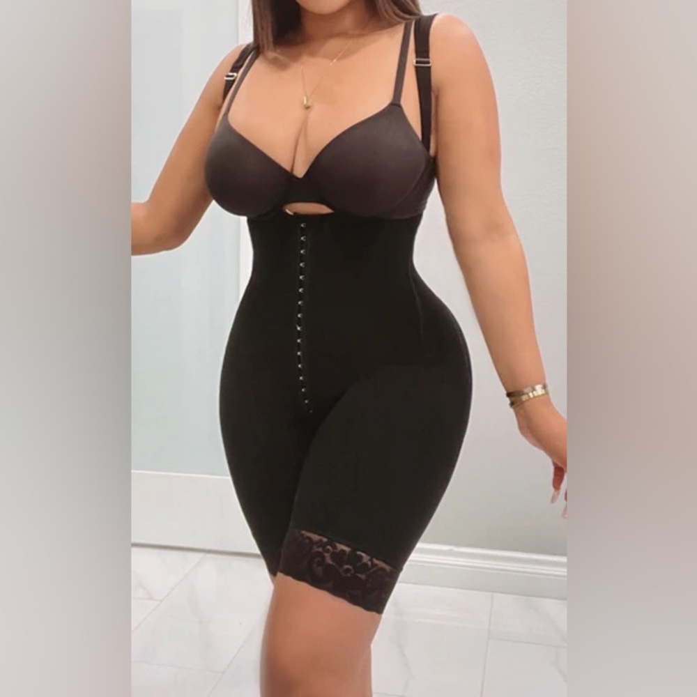 Faja Colombiana post op / BBL body shaper size medium in black